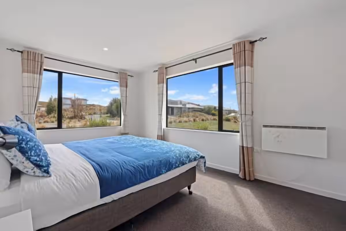 Hunter 3 Bedroom Apartment